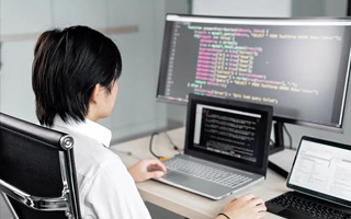 西安 ,php声明和调用变量的符号是什么？